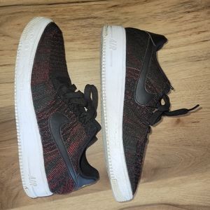 NIKE AIR FORCE 1 LOW FLYKNIT 'BLACK BURGUNDY'